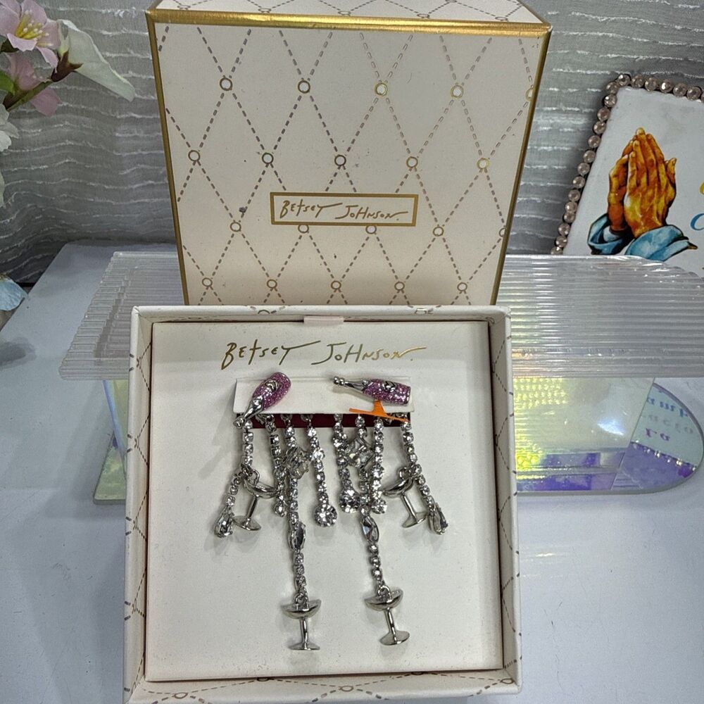 (Z4) BETSEY JOHNSONCHAMPAN TOWERRHINESTONE SPIDER EARRINGS